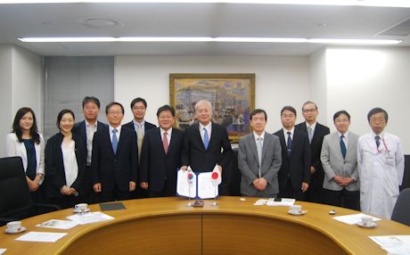 Seoul National University signing ceremony photo 7